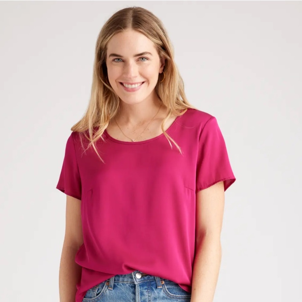 Quince Silk Tee in Magenta